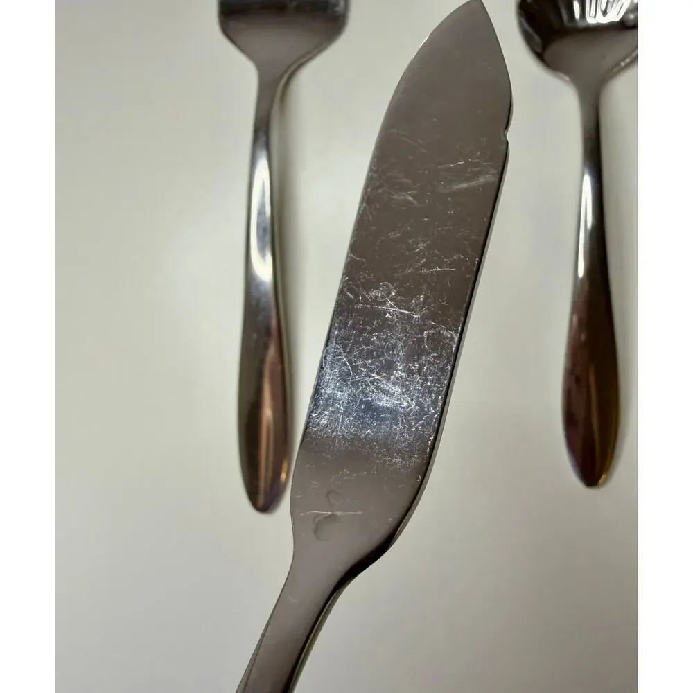 Oneida mooncrest stainless